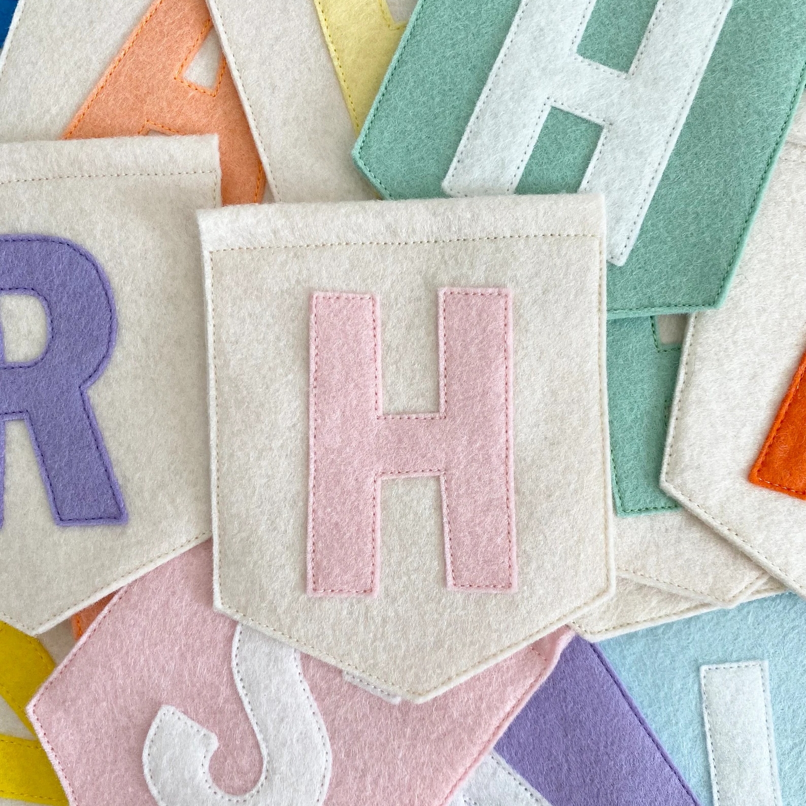 Personalized Felt Letter Banne - Baby Nursery Bunting 리뷰 및 가격
